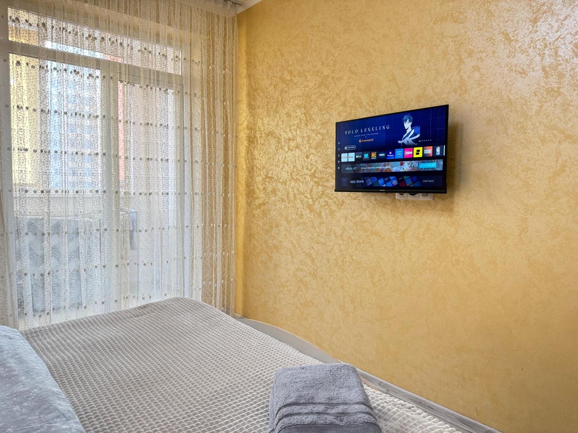 Cozy Two Bedroom Large Apartment Chisinau Luaran gambar