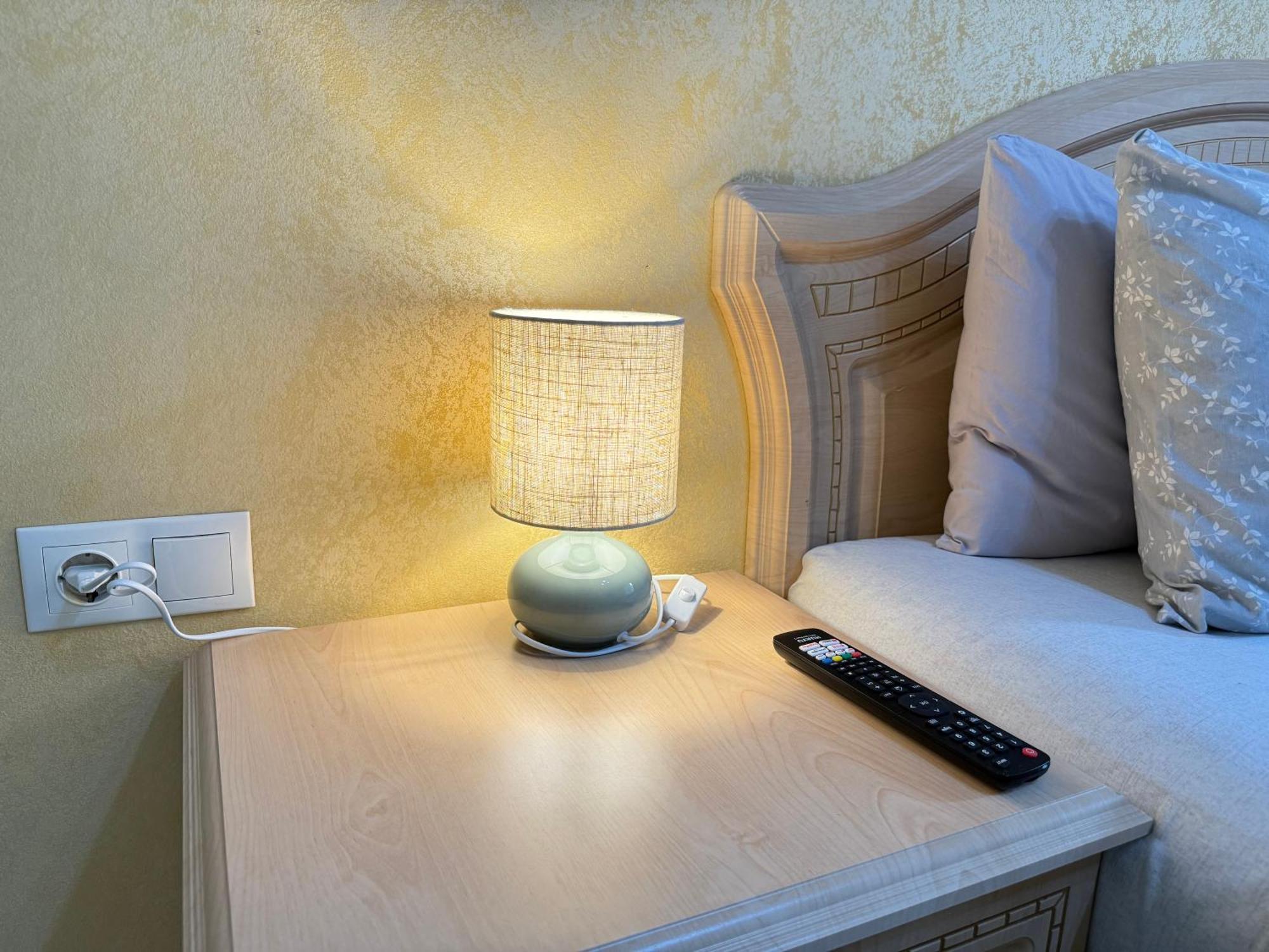 Cozy Two Bedroom Large Apartment Chisinau Luaran gambar