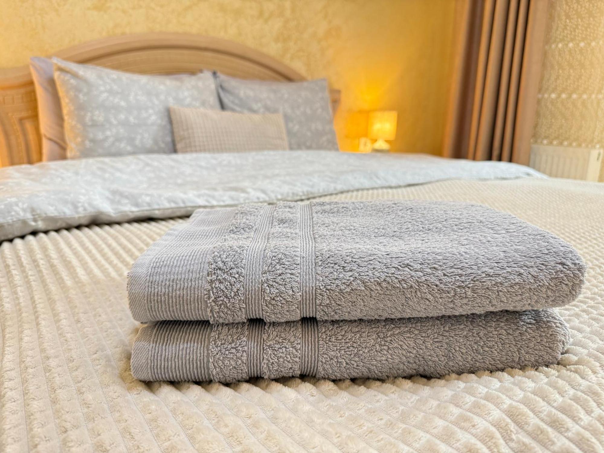 Cozy Two Bedroom Large Apartment Chisinau Luaran gambar