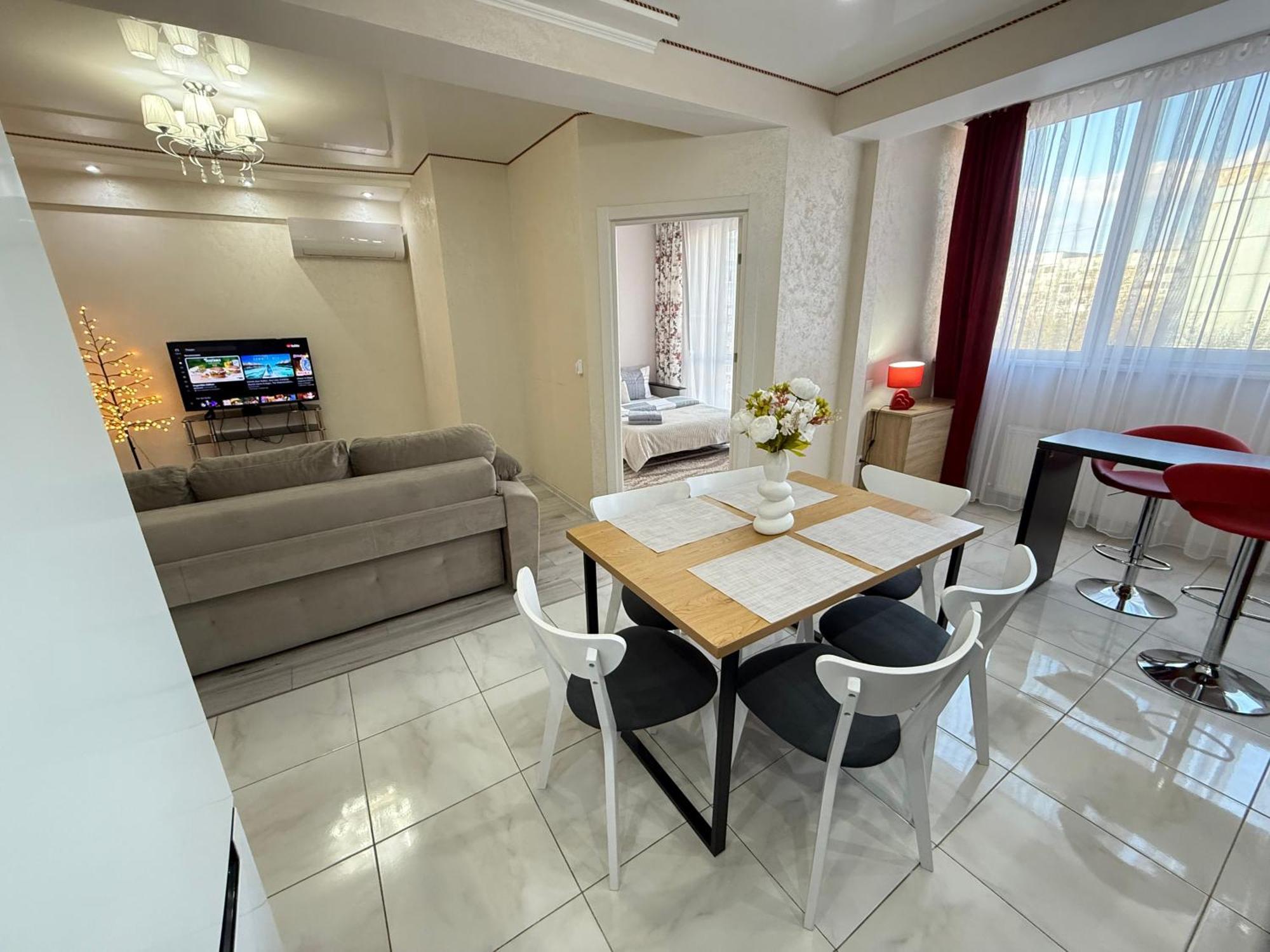 Cozy Two Bedroom Large Apartment Chisinau Luaran gambar