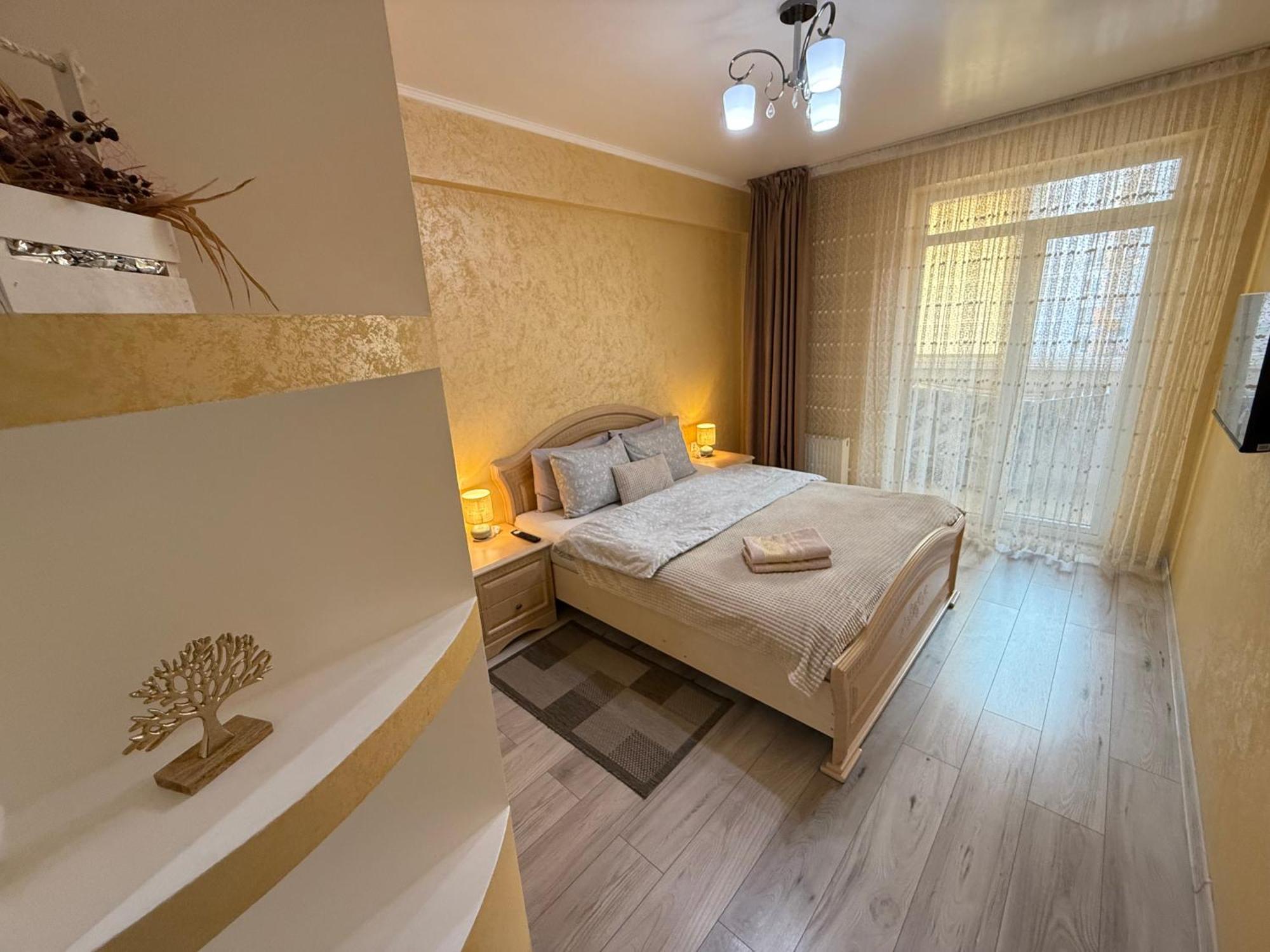 Cozy Two Bedroom Large Apartment Chisinau Luaran gambar