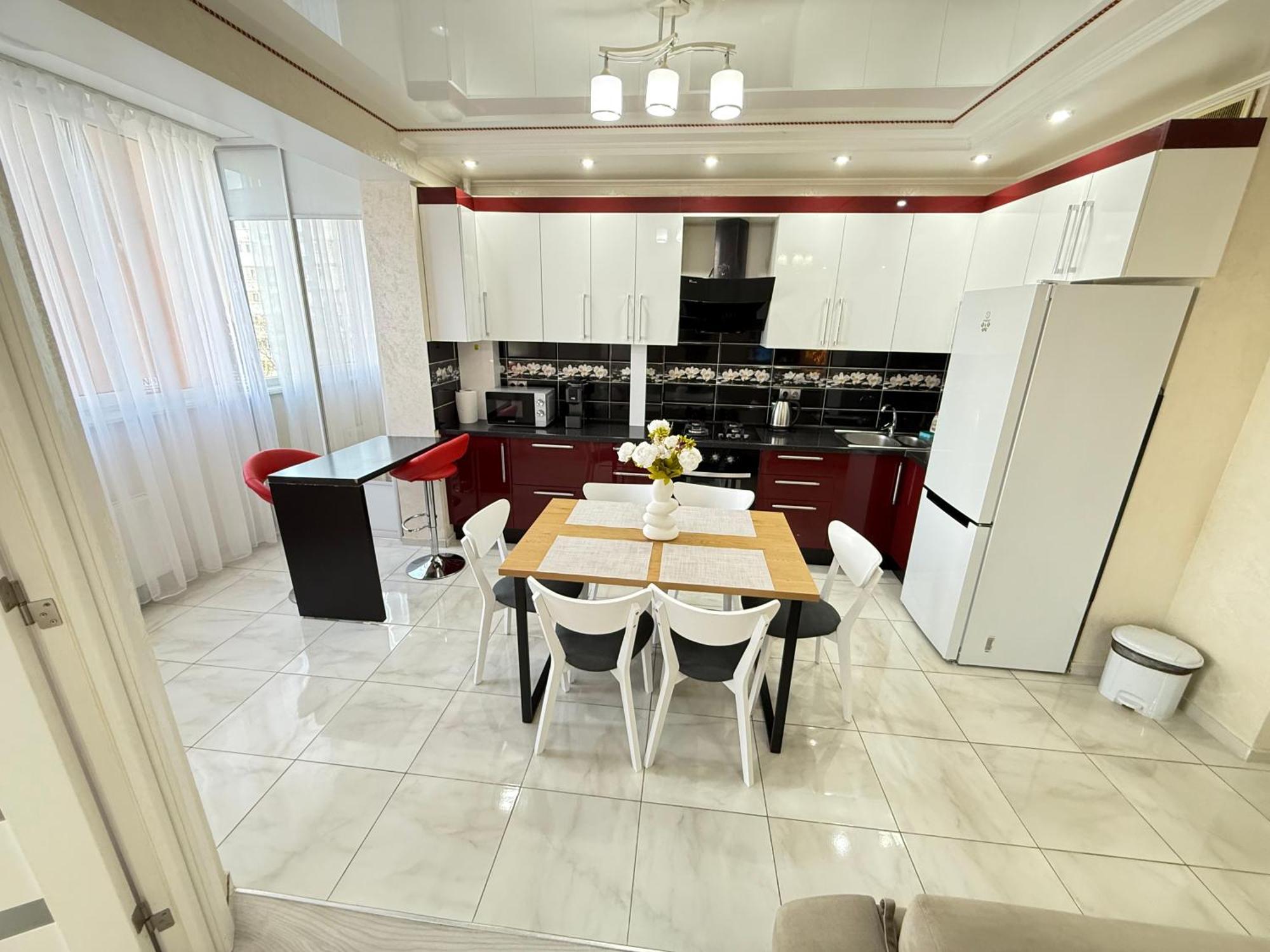 Cozy Two Bedroom Large Apartment Chisinau Luaran gambar